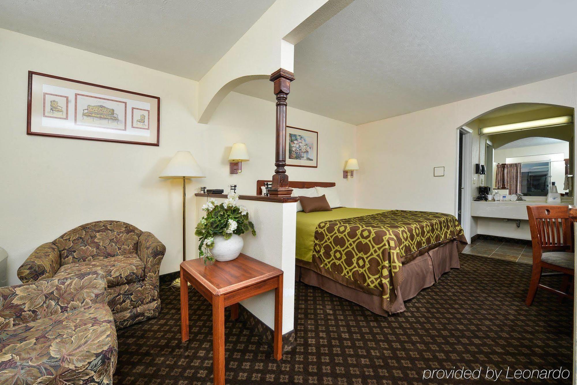 Americas Best Value Inn & Suites Williamstown Bilik gambar